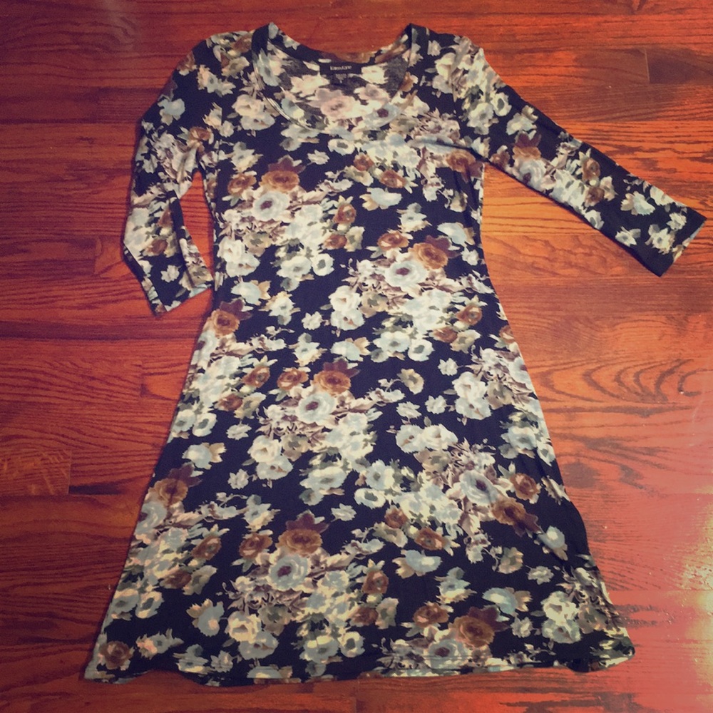 Karen Kane floral dress 💕